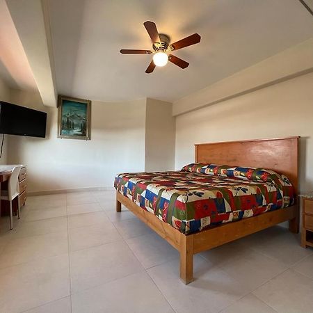 Hotel Villagran Тихуана Екстериор снимка