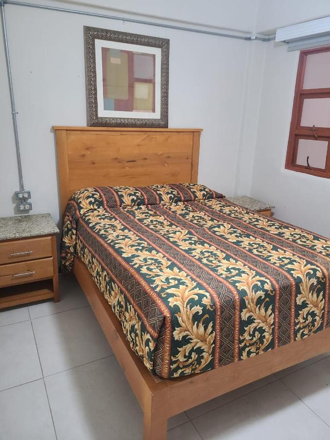 Hotel Villagran Тихуана Екстериор снимка